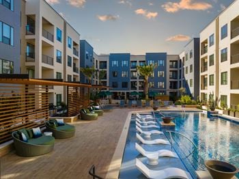 Enchanting swimming pool